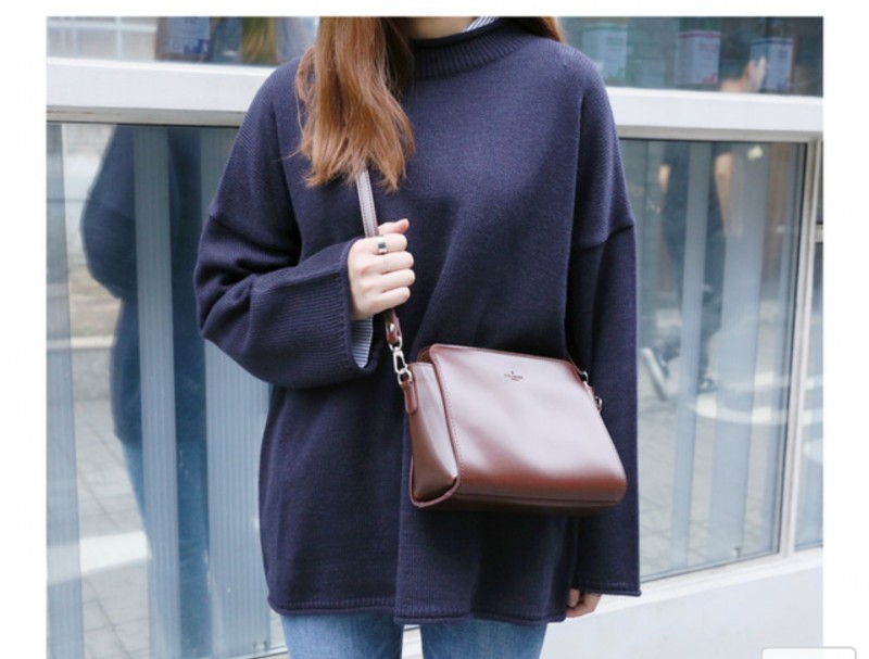 와인색 가방 팔아요 | 인스티즈