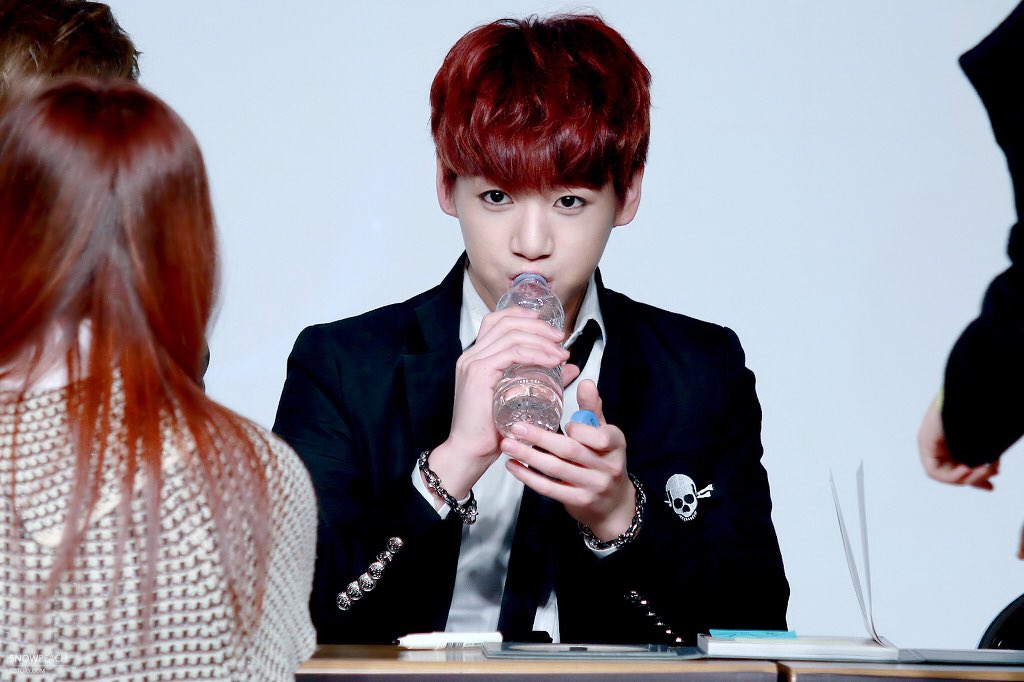 우리 국이 귀여운 습관 하나만 보고 가세요 ㅠㅠㅠㅠㅠㅠㅠ | 인스티즈