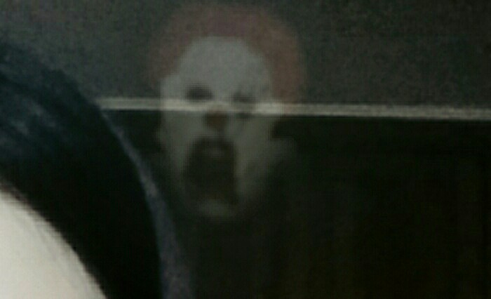 익인들아 내셀카에 이거 귀신이야????? | 인스티즈