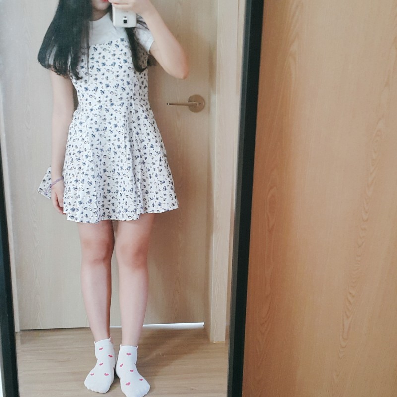 체크스커트/데님스커트/꽃무늬 원피스/ 핑크 후드티 만원에 팝니다~ | 인스티즈