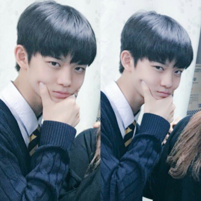 아 배진영 왜 계속 가디건 입냐 | 인스티즈