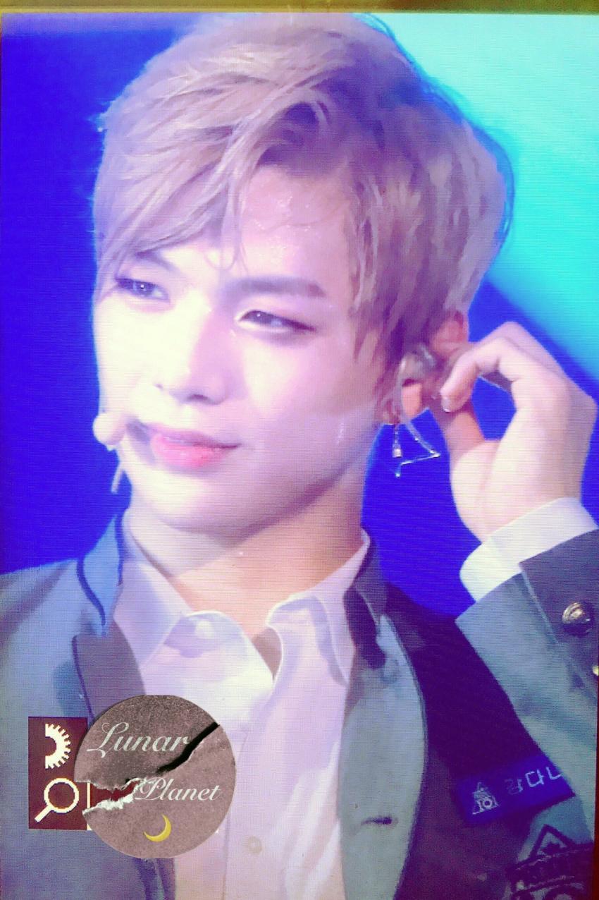 강다니엘 살 뺐어???? | 인스티즈