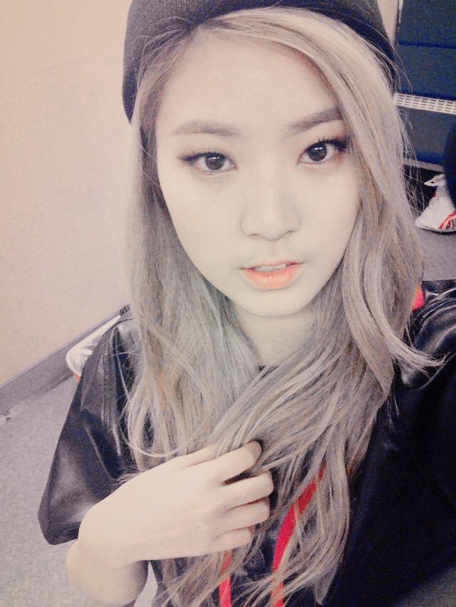 익들아 이거 젖살 빠진걸까?? | 인스티즈