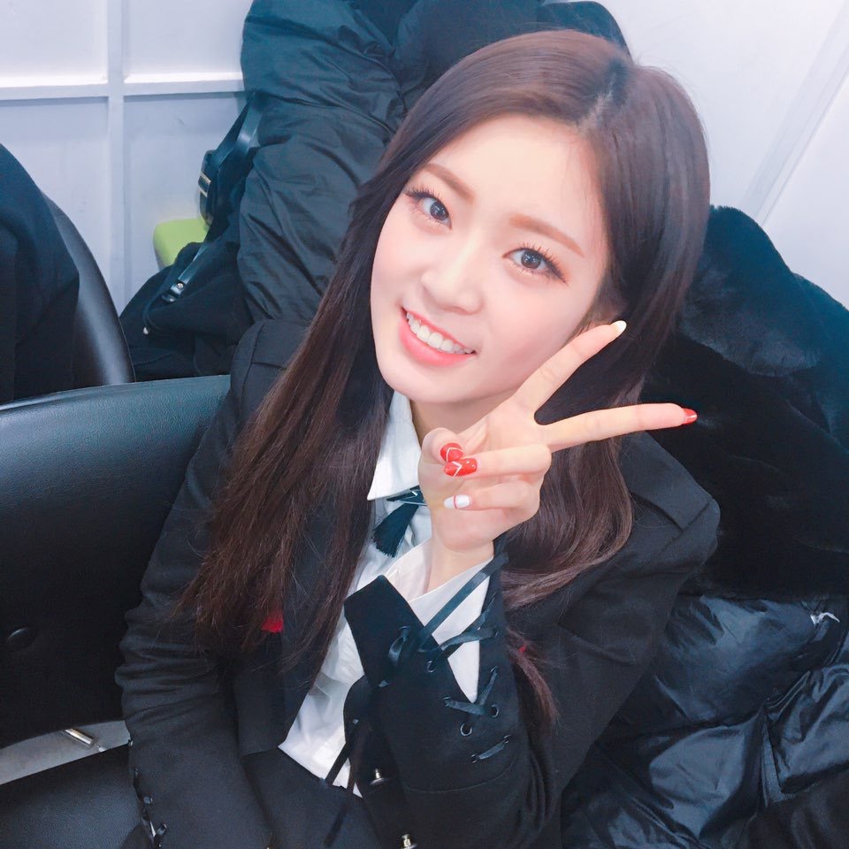 익들아 이거 젖살 빠진걸까?? | 인스티즈