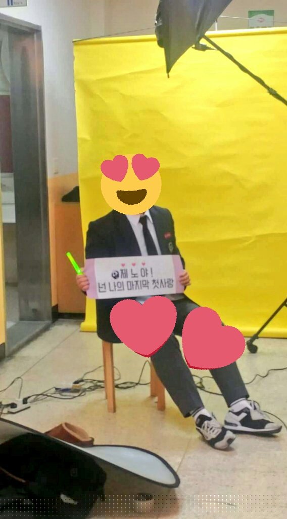 에스엠이 어떤 팬한테 따로 미공개영상 준 이유 이거일껄... | 인스티즈