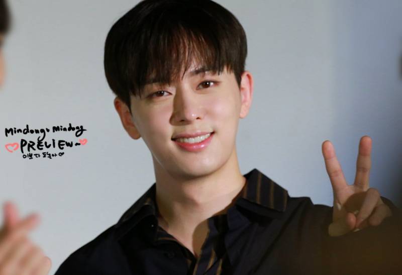 오늘자 보이프렌드 근항 | 인스티즈