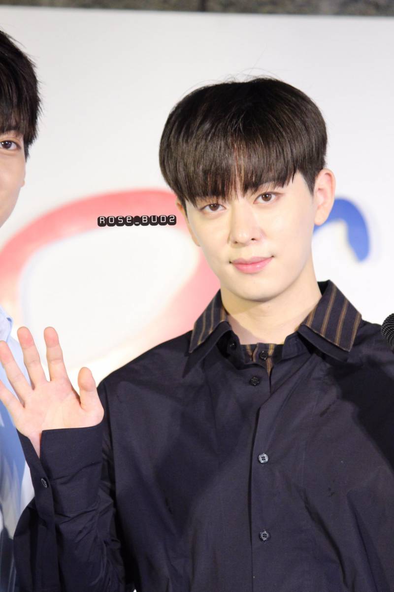 오늘자 보이프렌드 근항 | 인스티즈