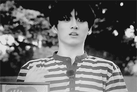 방탄 정국이가 꽃놀이패 나가서 당했던 것들 짤 모음.gif | 인스티즈