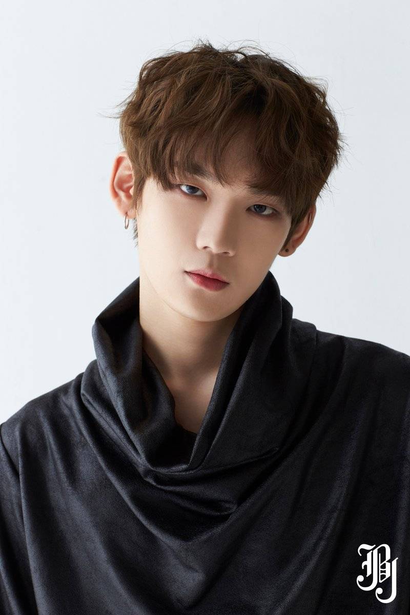 오늘 뜬 10월 데뷔 앞 둔 신인 남자아이돌 프로필.jpg | 인스티즈