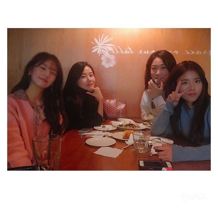 오늘 자 아빠는 딸 출연한 여배우들의 친목 사진 | 인스티즈