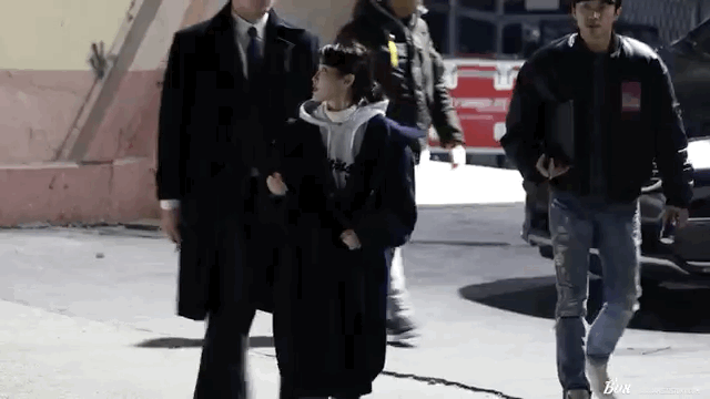 최근 아이유 경호원의 역할 | 인스티즈