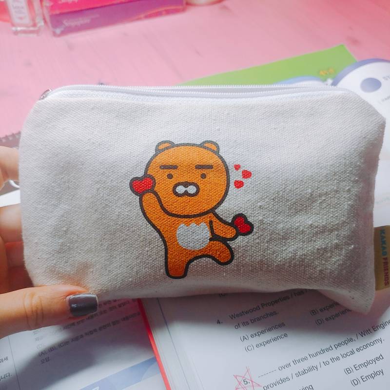 여기 안에는 뭐가들어있을까여 | 인스티즈