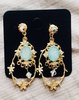 냐라랗ㅎㅎ 귀걸이 예뻐서 기분좋다 | 인스티즈