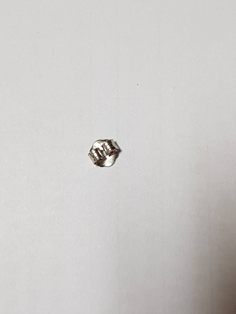 귀걸이 끼는 익들 제발 알려줘!!!?? | 인스티즈