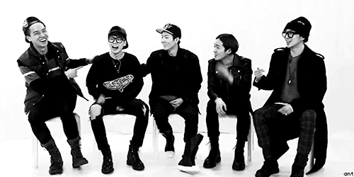 YG팬 전용 효자손이라 불리는 아이돌 | 인스티즈