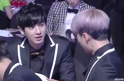 [EXO/찬열] 옆집에 훈남이 이사왔는데 좀 또라이같아;; 03 | 인스티즈