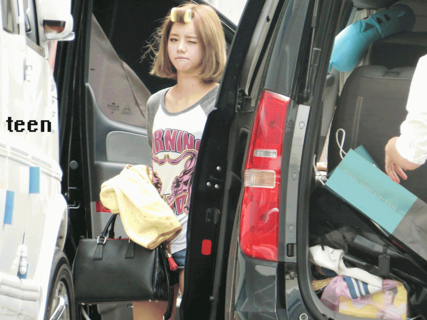 뭔가 한결같은 오늘자 혜리와 작년여름의 혜리.ㅈㅍㅈ | 인스티즈