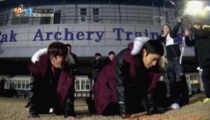 선미 춤 추는데 느낌이 좀 많이 다른 남아이돌..gif | 인스티즈