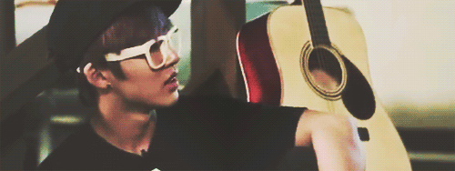 [TeamB/김한빈] 도서관에서 끊임없이 애정공세하는 김한빈썰03 | 인스티즈