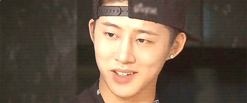 [TeamB/김한빈] 도서관에서 끊임없이 애정공세하는 김한빈썰完 | 인스티즈