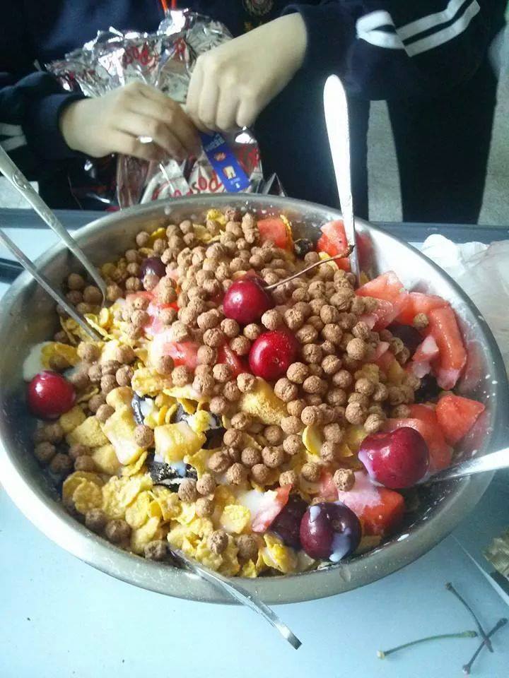 여자애들 뭐 먹을 때 스케일ㄷㄷ .jpg | 인스티즈