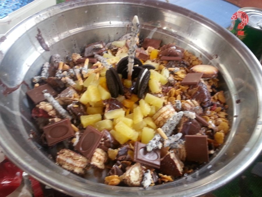 여자애들 뭐 먹을 때 스케일ㄷㄷ .jpg | 인스티즈