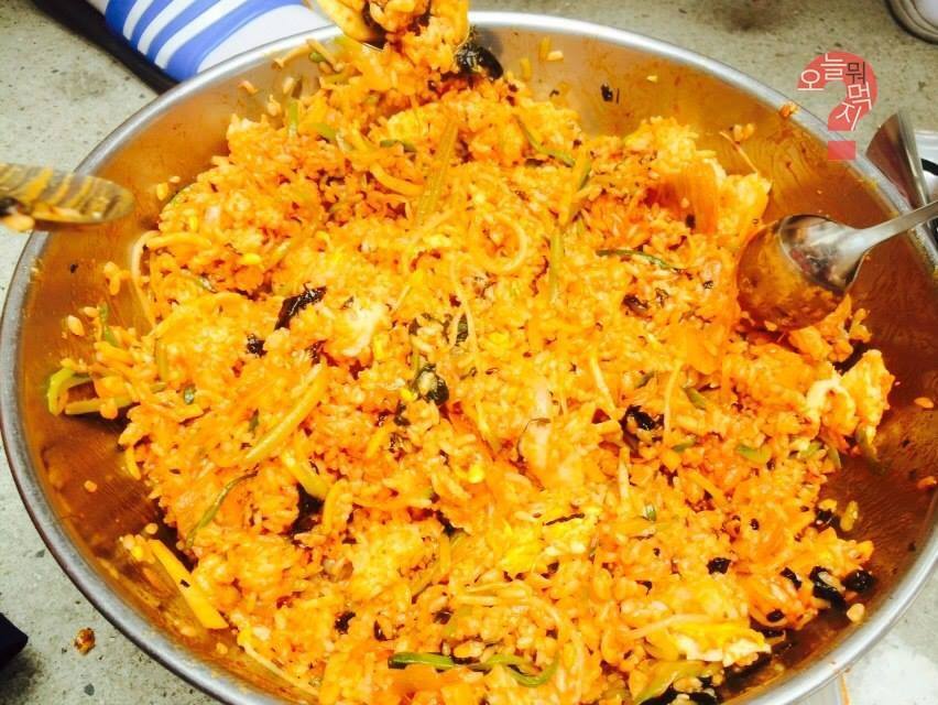 여자애들 뭐 먹을 때 스케일ㄷㄷ .jpg | 인스티즈