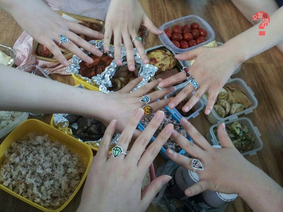 여자애들 뭐 먹을 때 스케일ㄷㄷ .jpg | 인스티즈