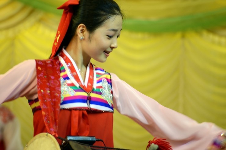 정말 단아하게 생긴 북한여자들 | 인스티즈