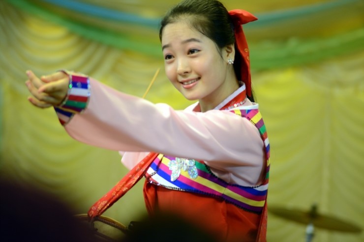 정말 단아하게 생긴 북한여자들 | 인스티즈