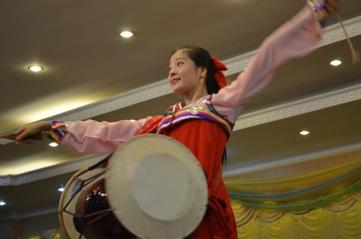 정말 단아하게 생긴 북한여자들 | 인스티즈