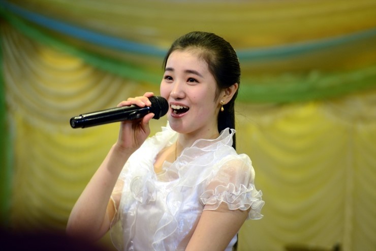 정말 단아하게 생긴 북한여자들 | 인스티즈