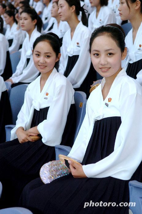 정말 단아하게 생긴 북한여자들 | 인스티즈