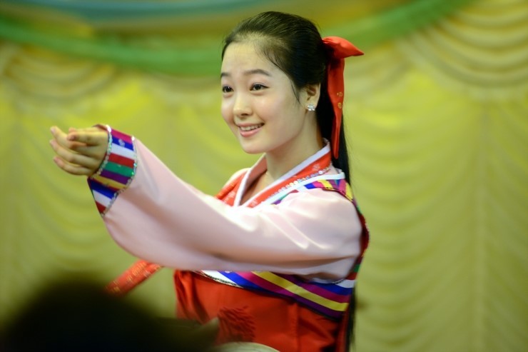 정말 단아하게 생긴 북한여자들 | 인스티즈