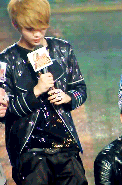 웃을 때 확 깨는 연예인 -아이돌편 | 인스티즈