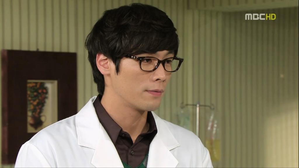 [지붕뚫고하이킥] 황정음 맹장수술한날.jpg | 인스티즈