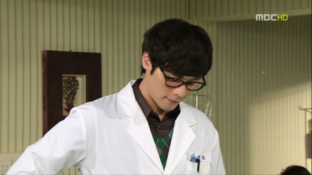 [지붕뚫고하이킥] 황정음 맹장수술한날.jpg | 인스티즈