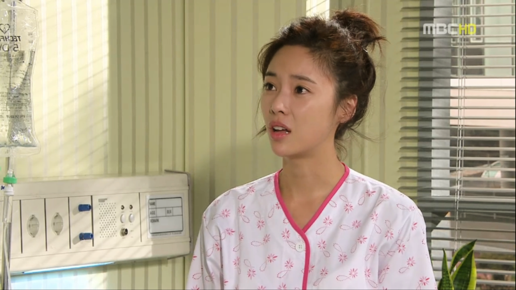 [지붕뚫고하이킥] 황정음 맹장수술한날.jpg | 인스티즈