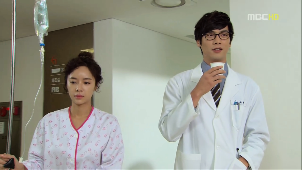 [지붕뚫고하이킥] 황정음 맹장수술한날.jpg | 인스티즈