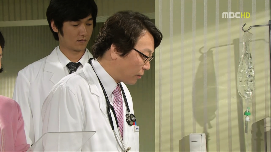 [지붕뚫고하이킥] 황정음 맹장수술한날.jpg | 인스티즈