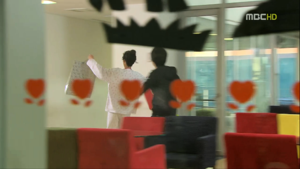 [지붕뚫고하이킥] 황정음 맹장수술한날.jpg | 인스티즈