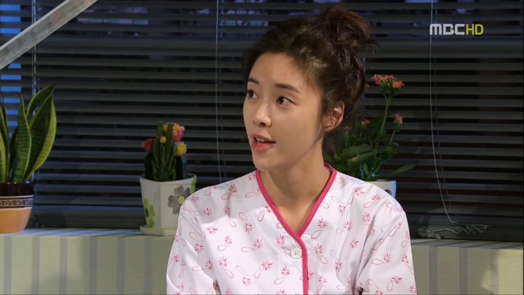 [지붕뚫고하이킥] 황정음 맹장수술한날.jpg | 인스티즈