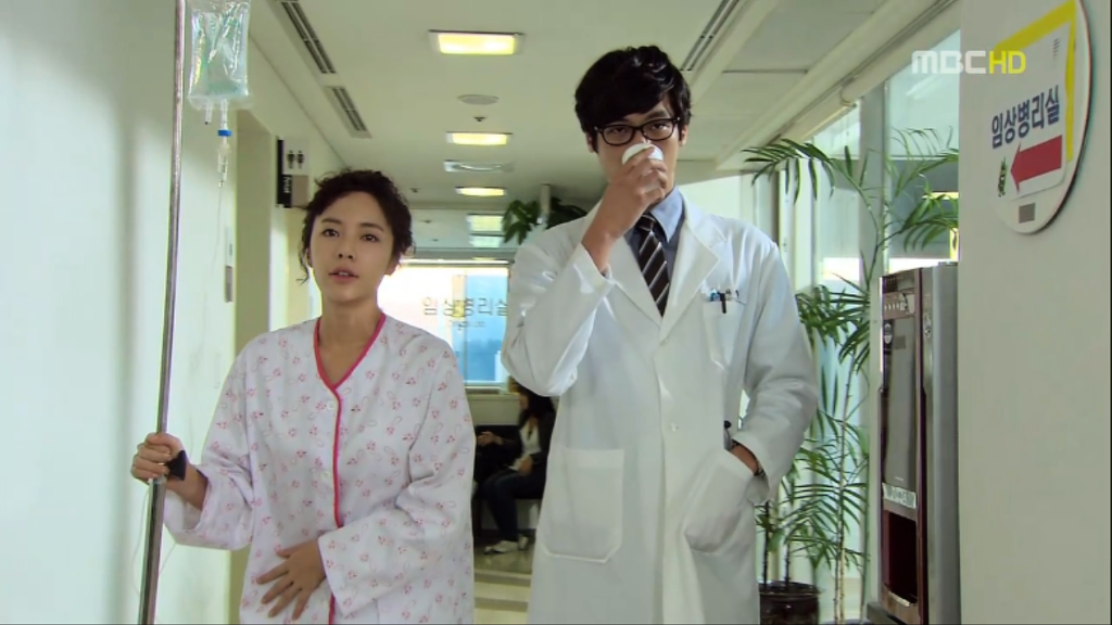 [지붕뚫고하이킥] 황정음 맹장수술한날.jpg | 인스티즈