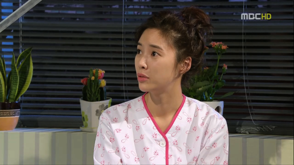 [지붕뚫고하이킥] 황정음 맹장수술한날.jpg | 인스티즈