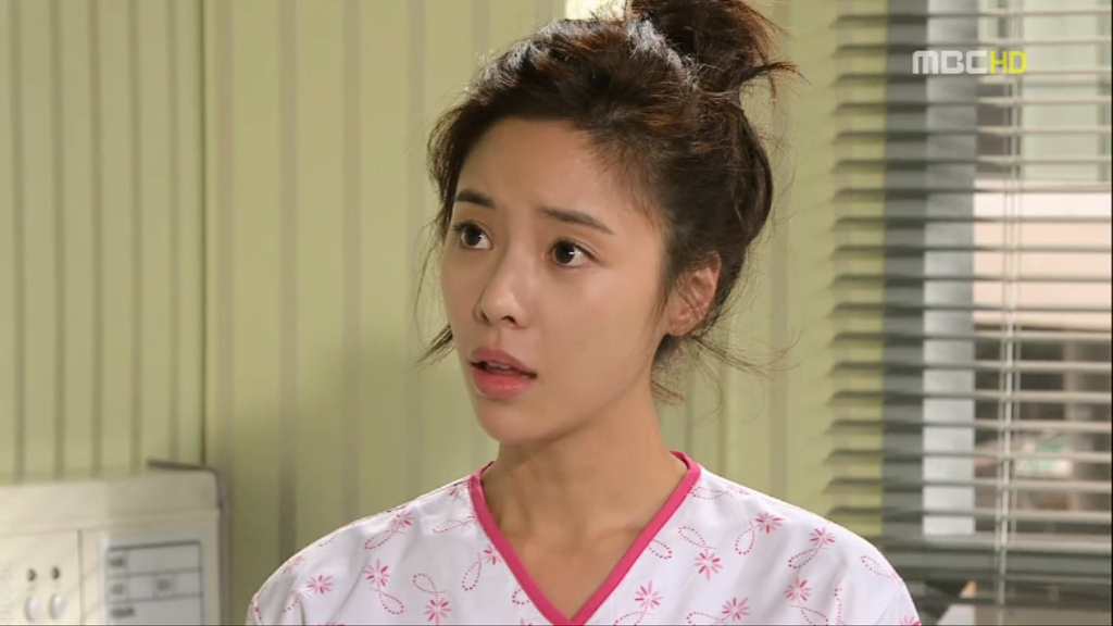 [지붕뚫고하이킥] 황정음 맹장수술한날.jpg | 인스티즈