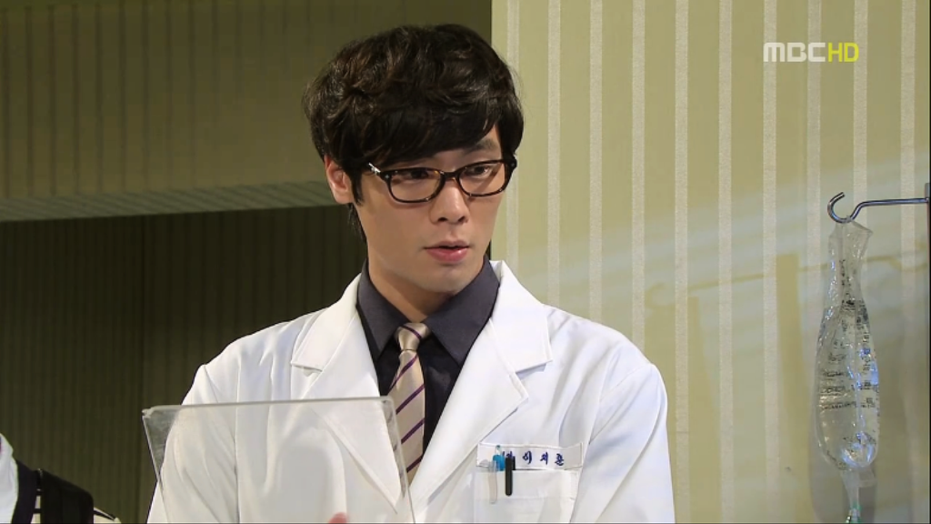 [지붕뚫고하이킥] 황정음 맹장수술한날.jpg | 인스티즈