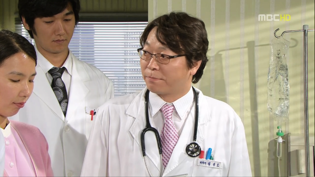 [지붕뚫고하이킥] 황정음 맹장수술한날.jpg | 인스티즈