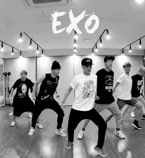 춤선이 이쁘기로 유명한 남자아이돌들.gif | 인스티즈