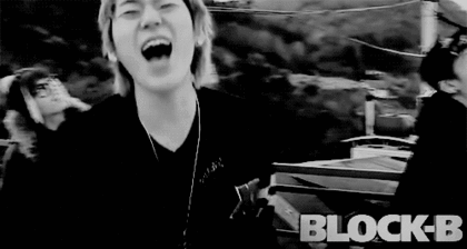 평소와 웃을때 차이가 커보이는 아이돌.jpg | 인스티즈