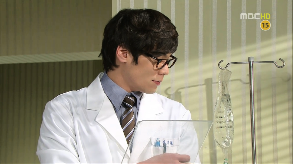 [지붕뚫고하이킥] 황정음 맹장수술한날.jpg | 인스티즈